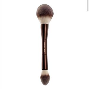 Hourglass veil powder brush